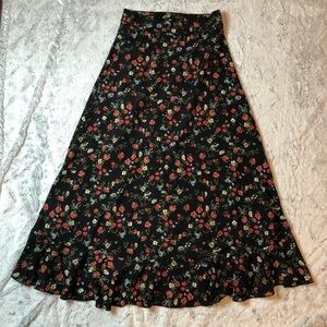 4/$25 Black floral ruffle waterfall midi skirt with zip up side